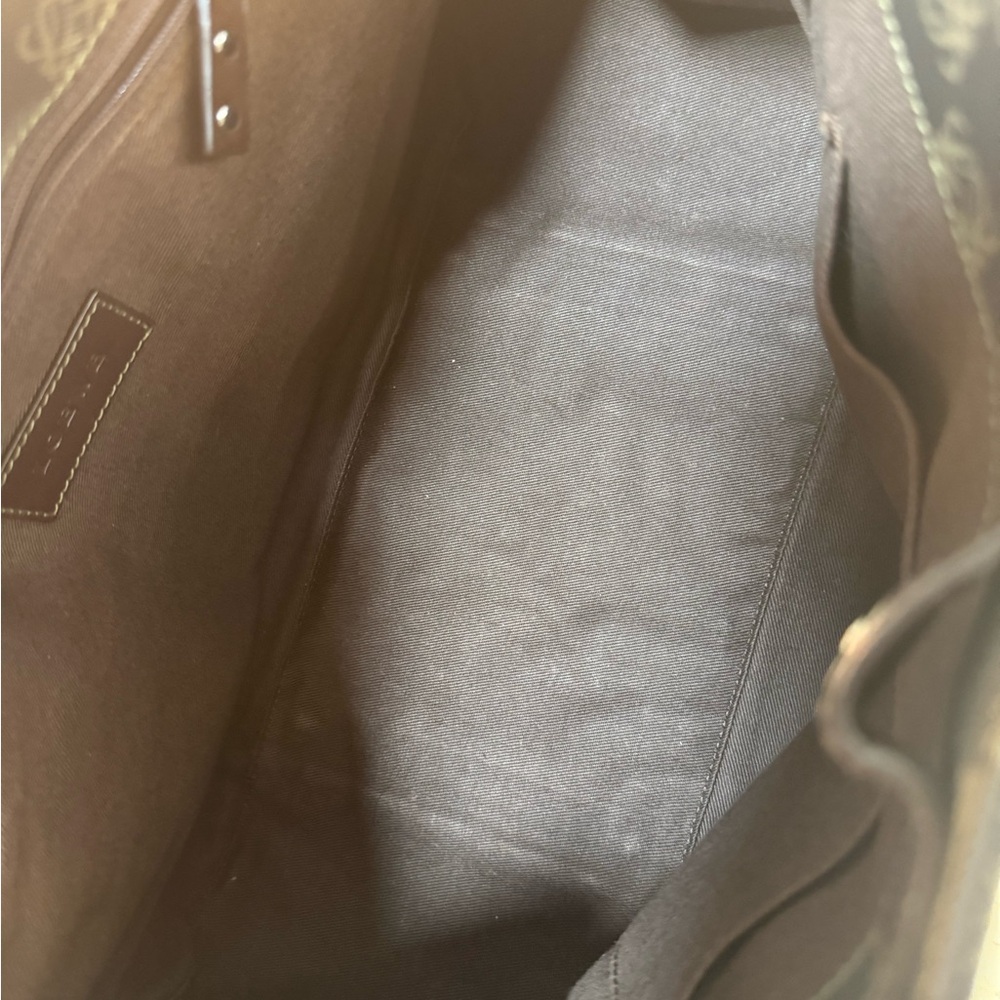 Loewe Vintage Anagram Logo Tote Bag
Brown and Black Shoulder Bag - Picture 12 of 16